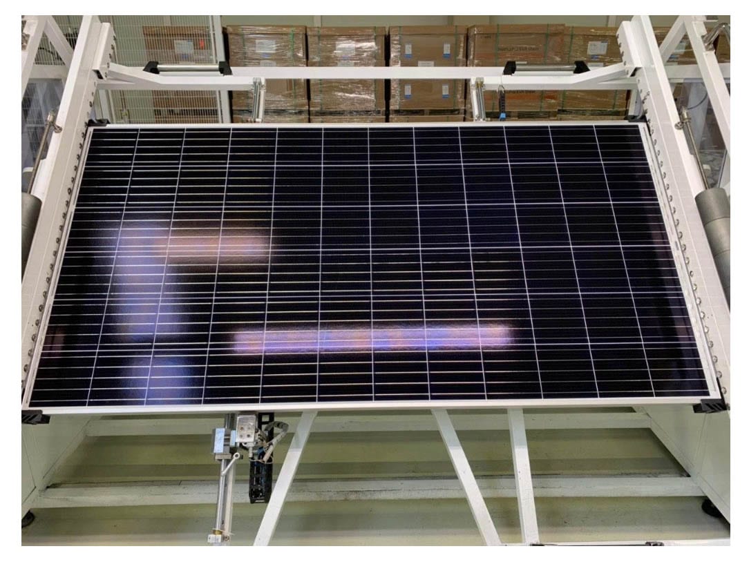 Inspection at a solar module factory